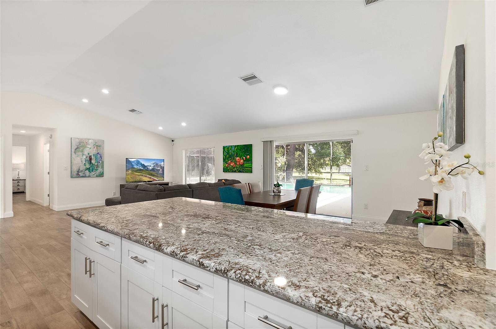 MANDARIN SEC 2 - Residential