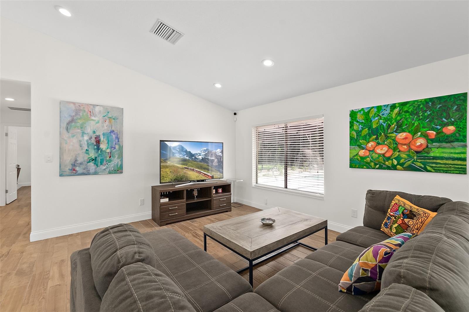 MANDARIN SEC 2 - Residential