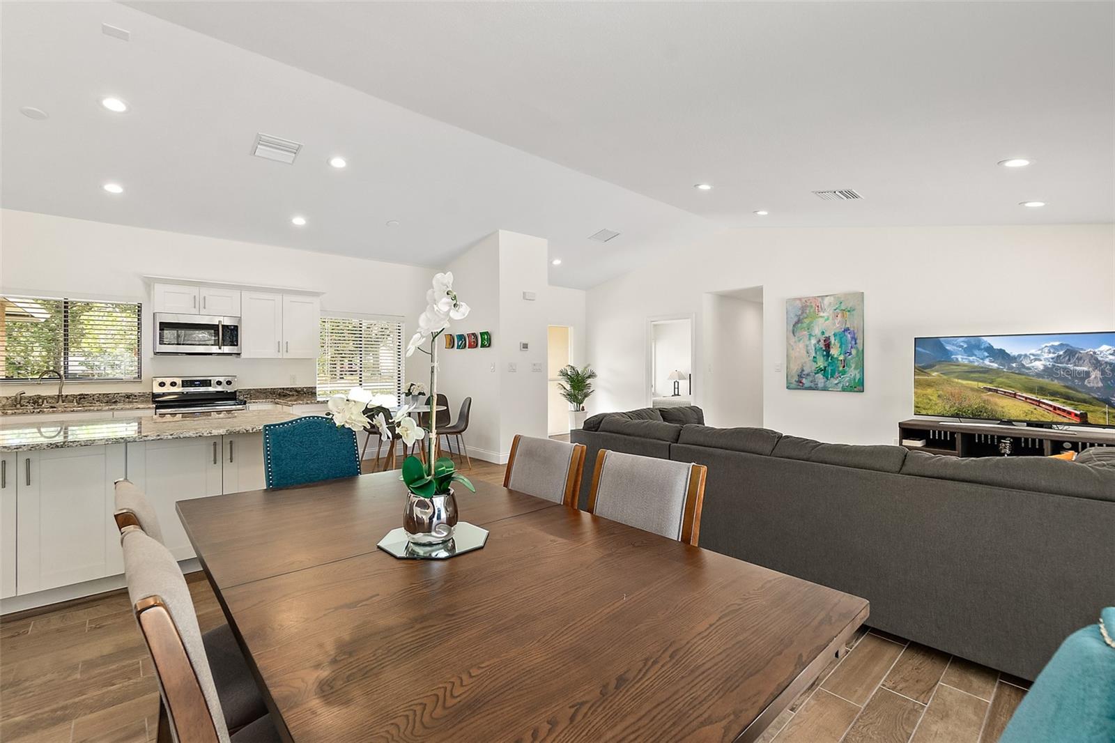 MANDARIN SEC 2 - Residential