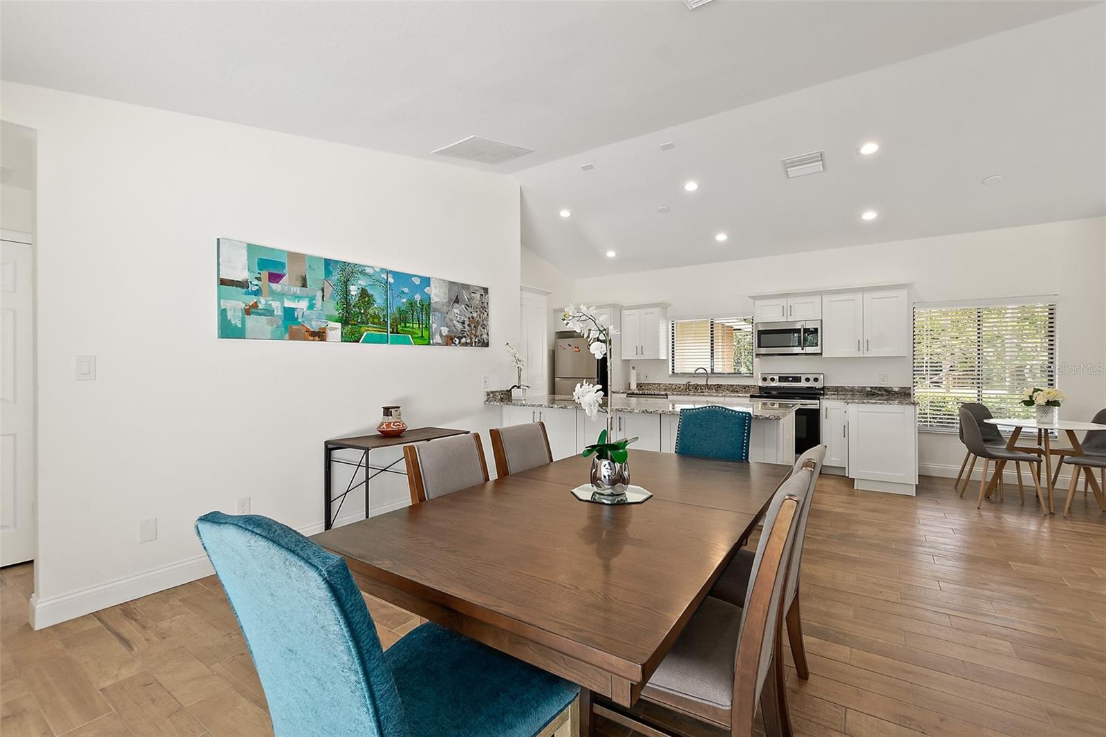 MANDARIN SEC 2 - Residential