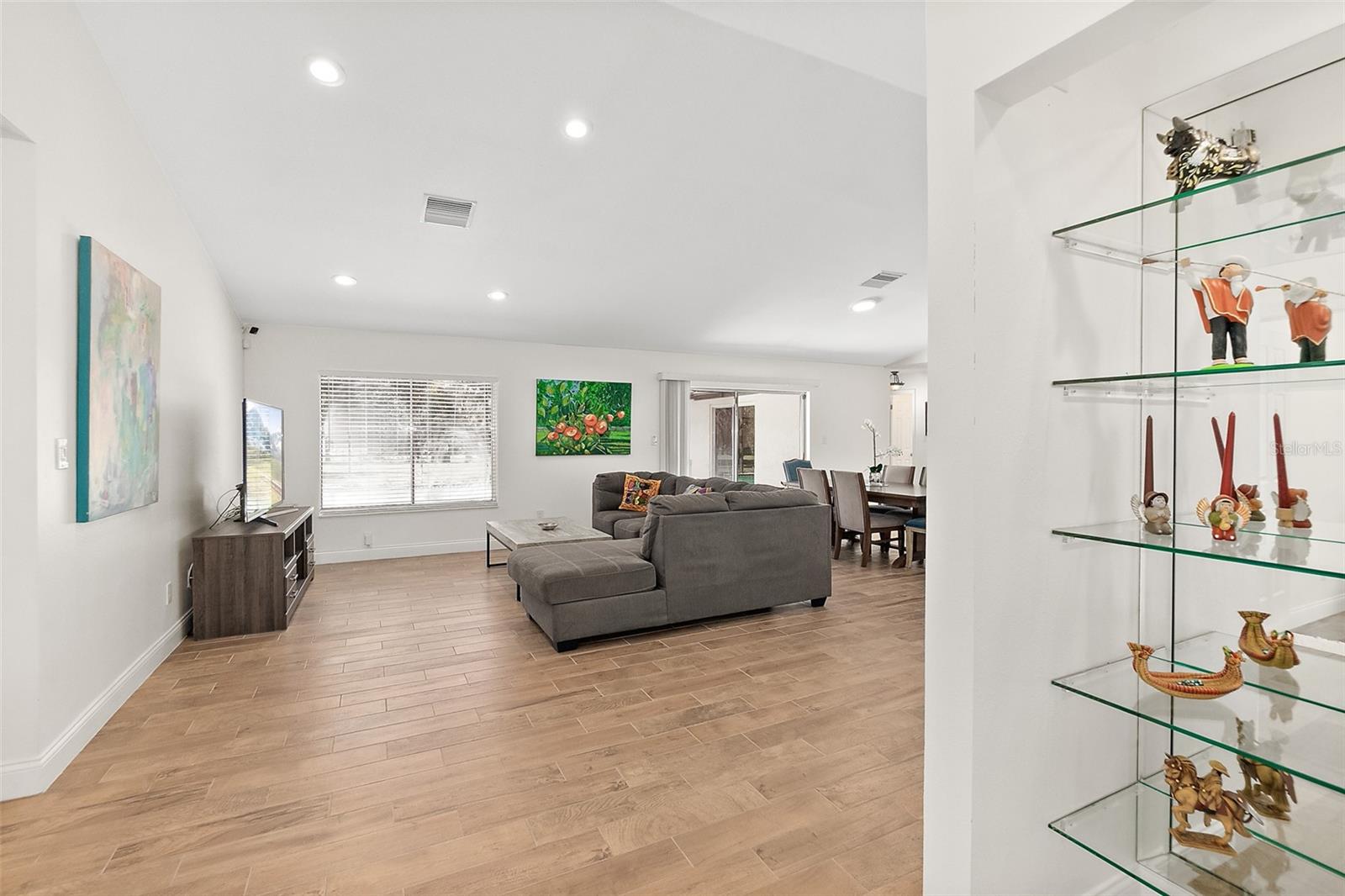 MANDARIN SEC 2 - Residential