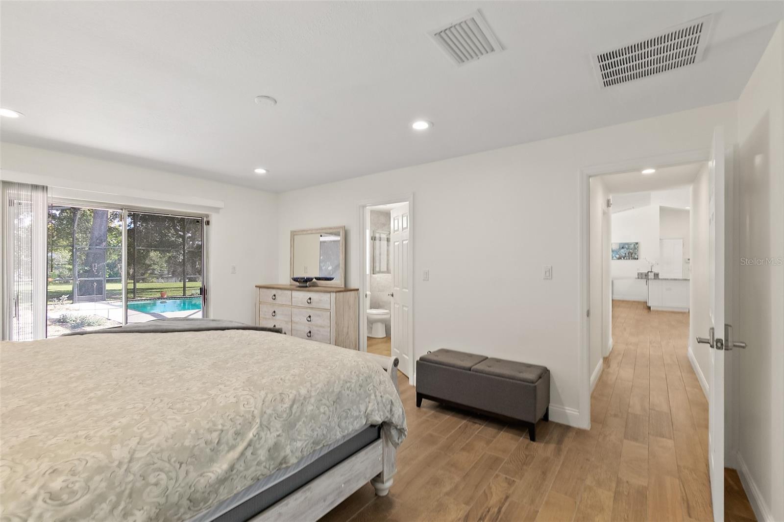 MANDARIN SEC 2 - Residential