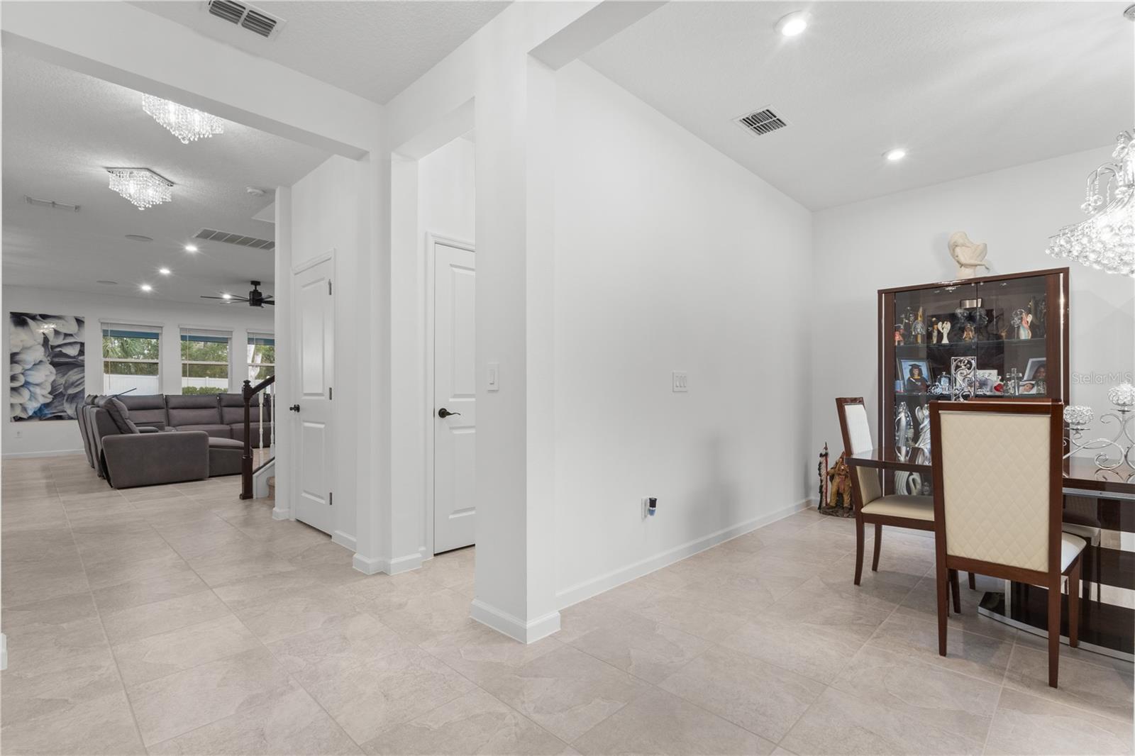 887 ASTERFIELD LANE