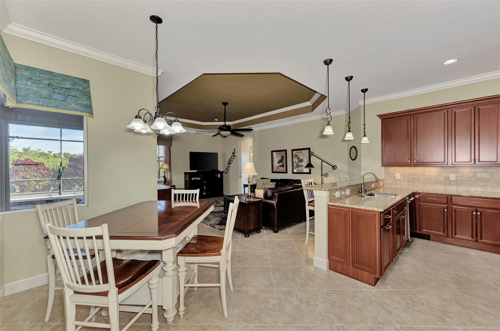 RIVERWOOD - Residential