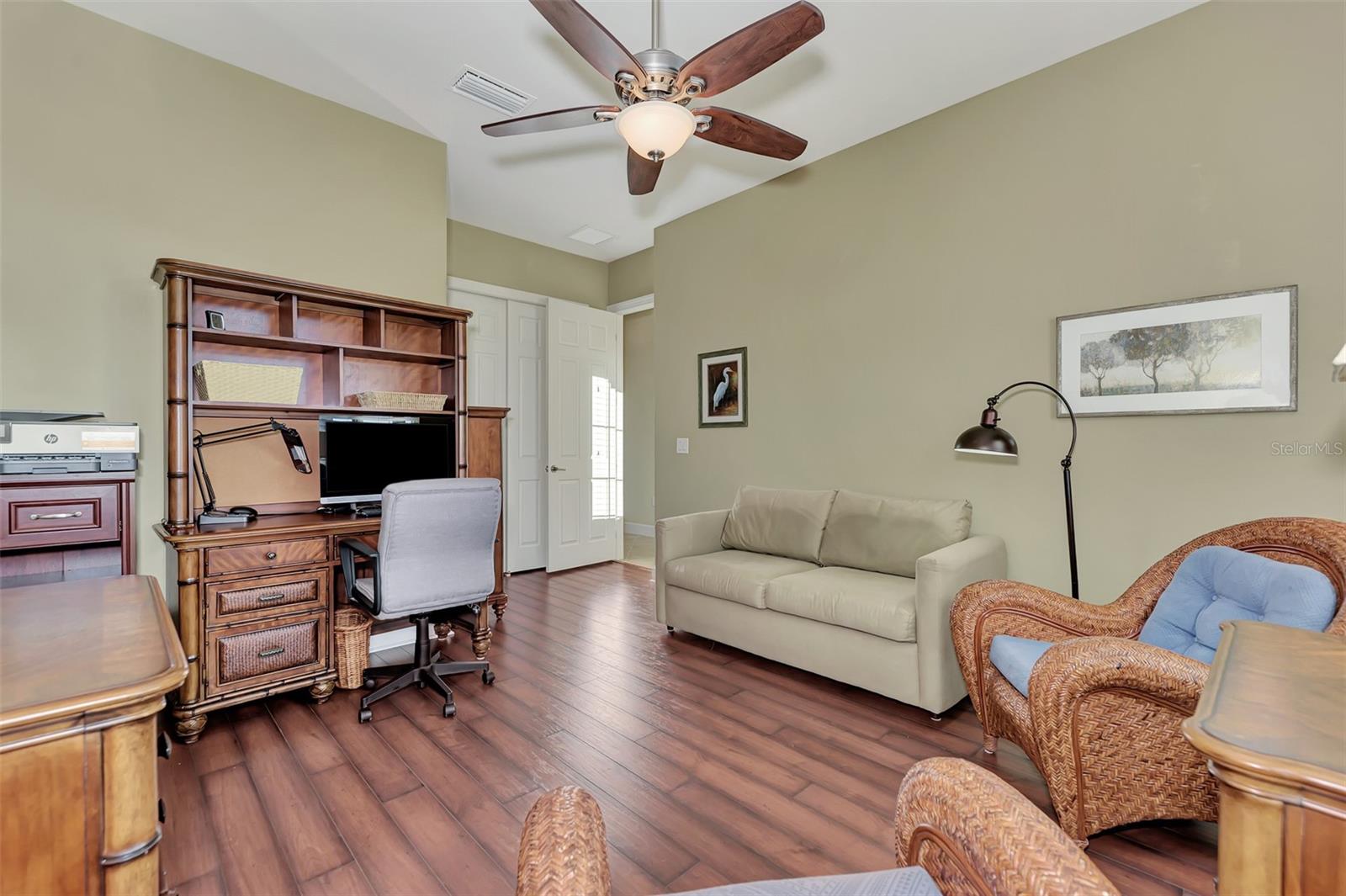 RIVERWOOD - Residential