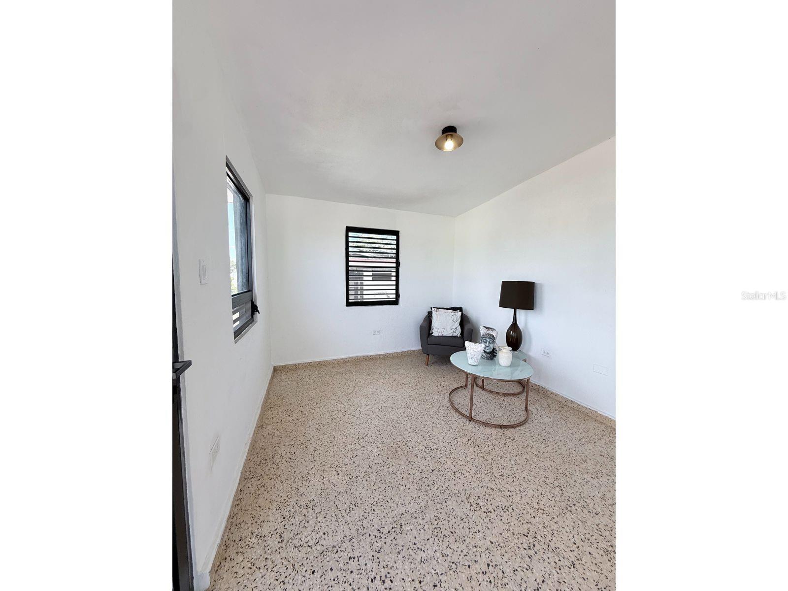 COUNTRY CLUB - Residential Income