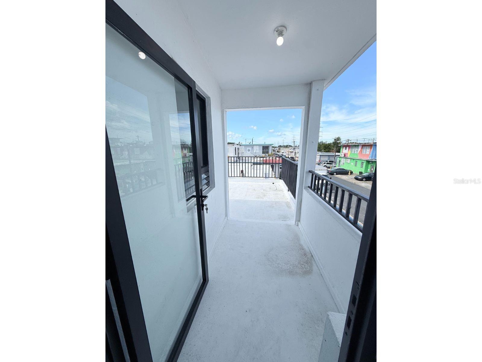 COUNTRY CLUB - Residential Income