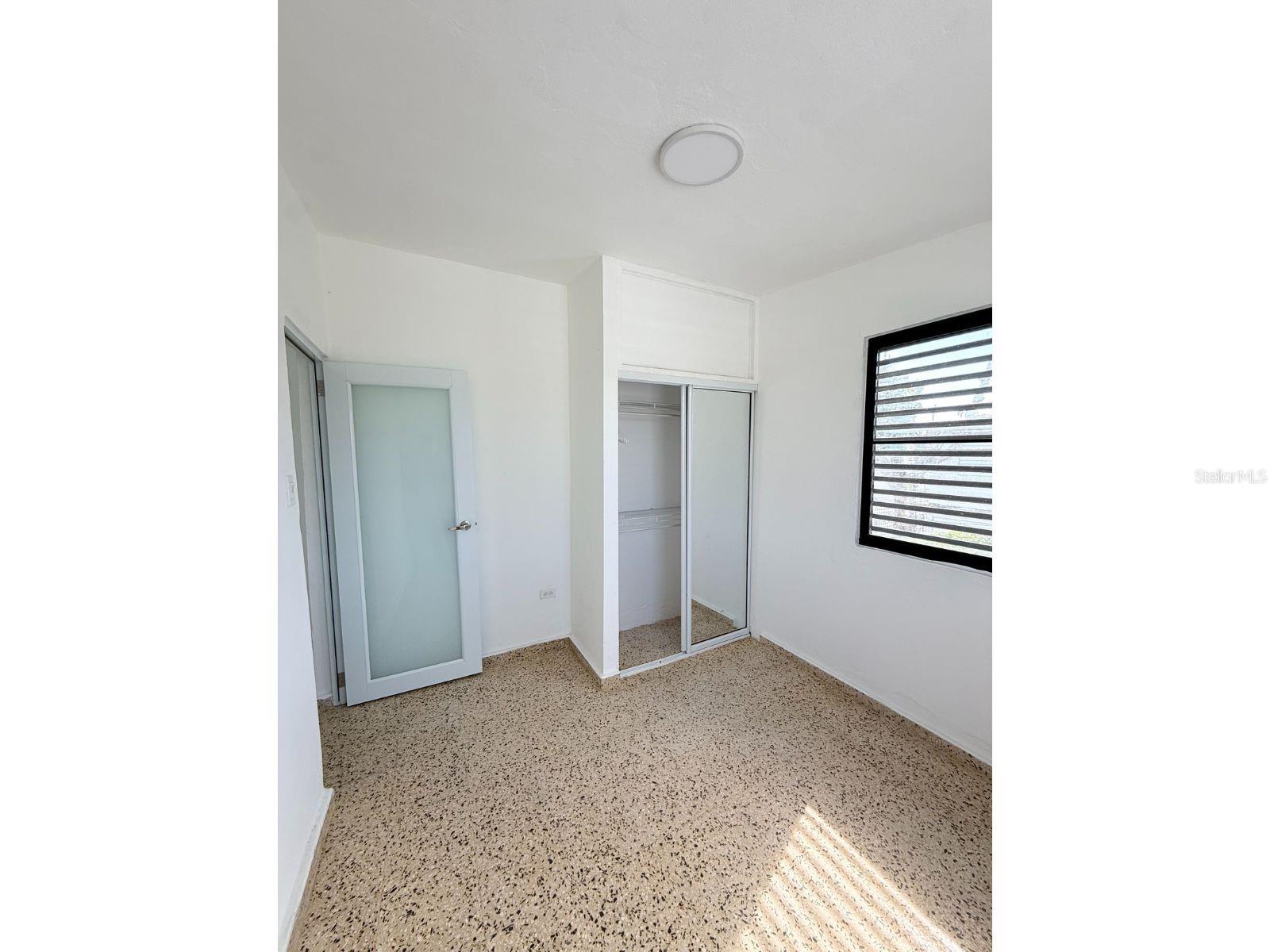 COUNTRY CLUB - Residential Income