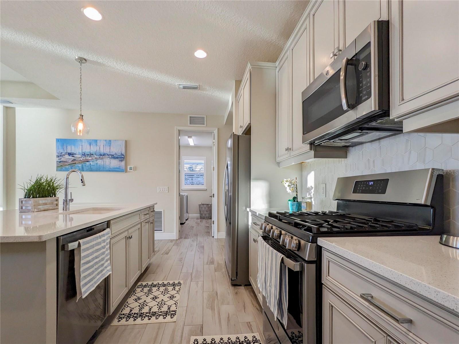 LAKEHOUSE COVE/WATERSIDE PH 4 - Residential Lease