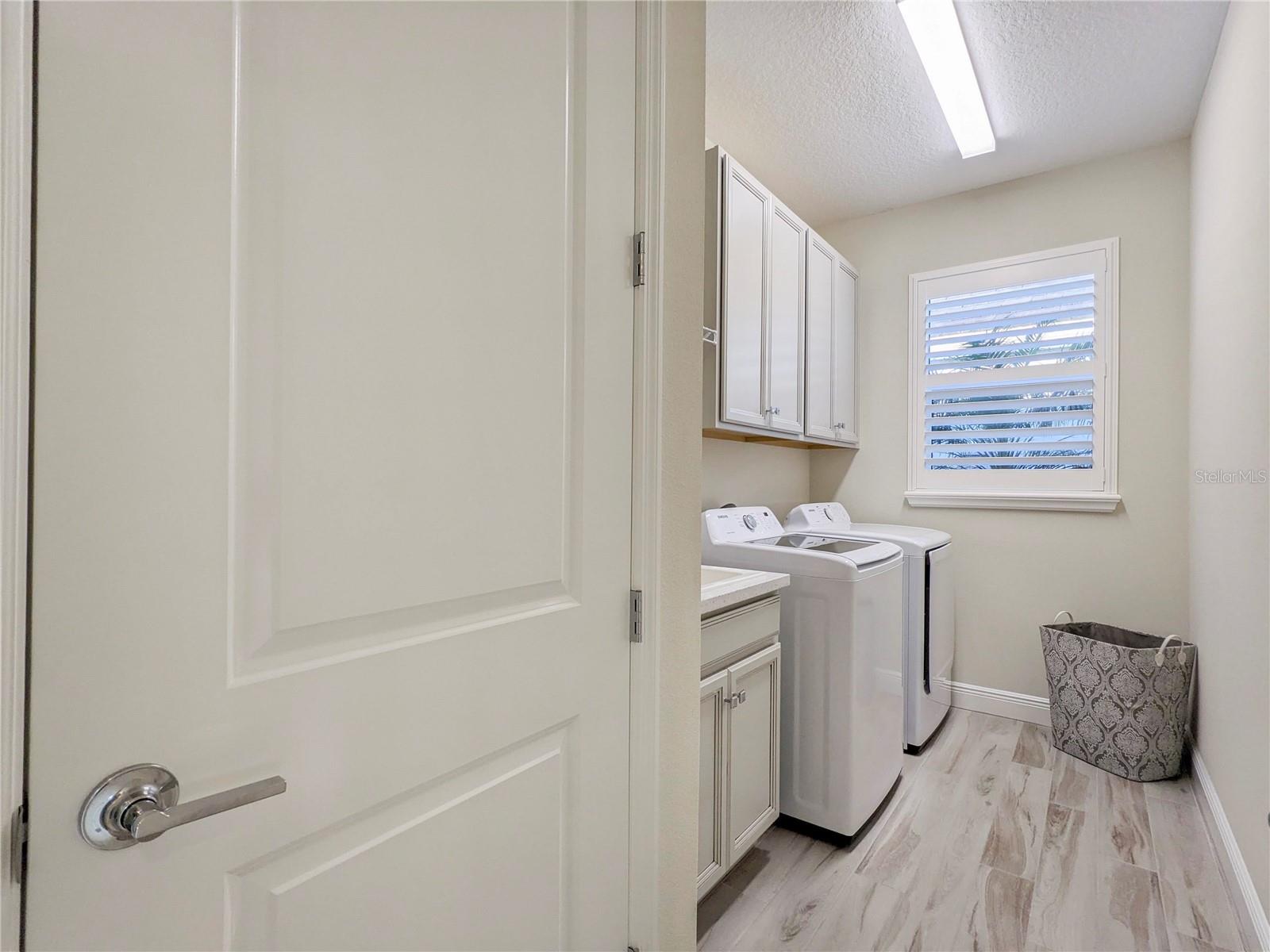 LAKEHOUSE COVE/WATERSIDE PH 4 - Residential Lease