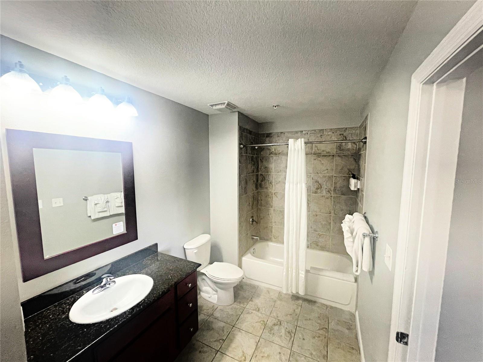 GROVE RESORT AND SPA HOTEL CONDOMINIUM 1 - Residential