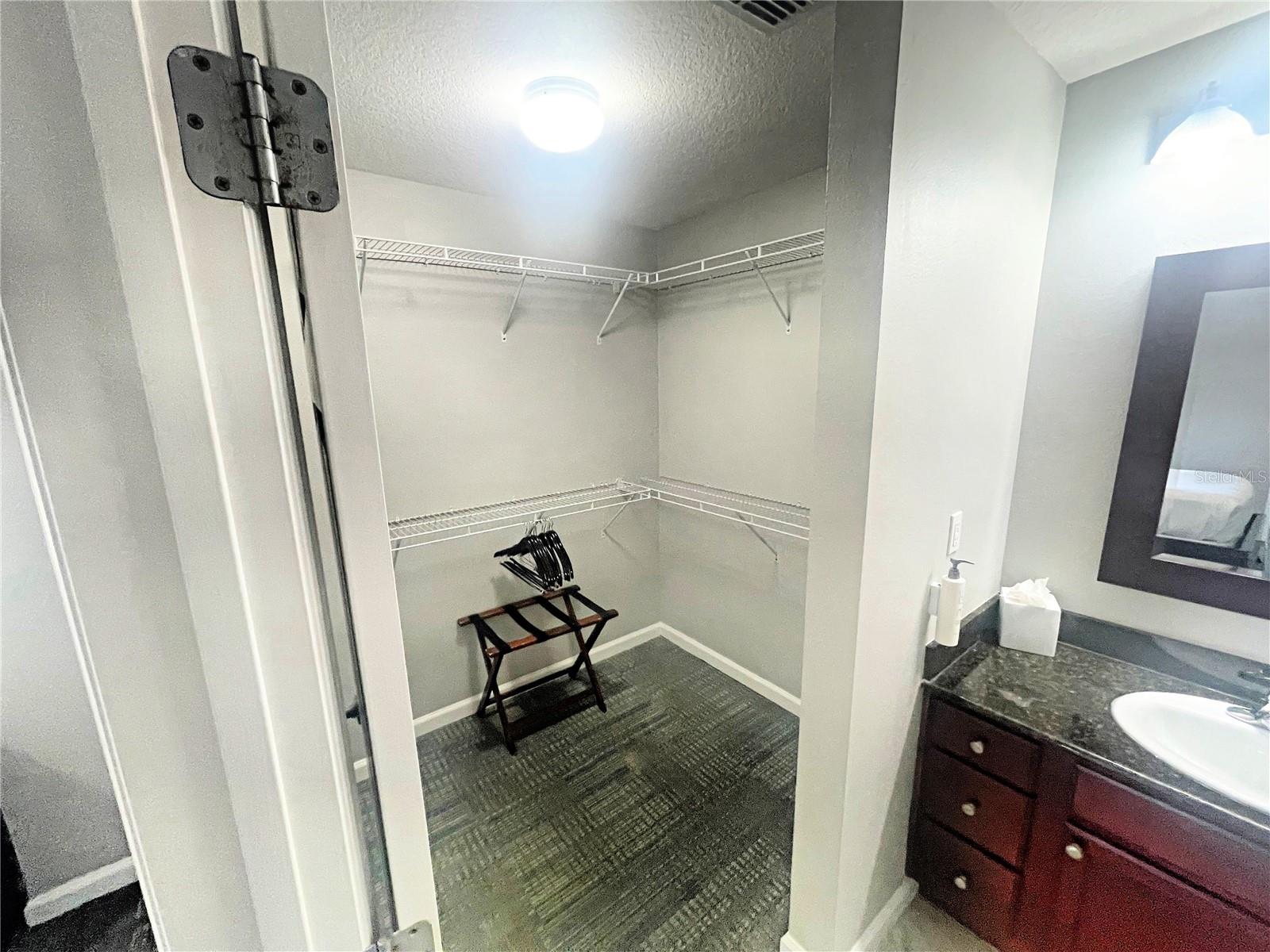 GROVE RESORT AND SPA HOTEL CONDOMINIUM 1 - Residential