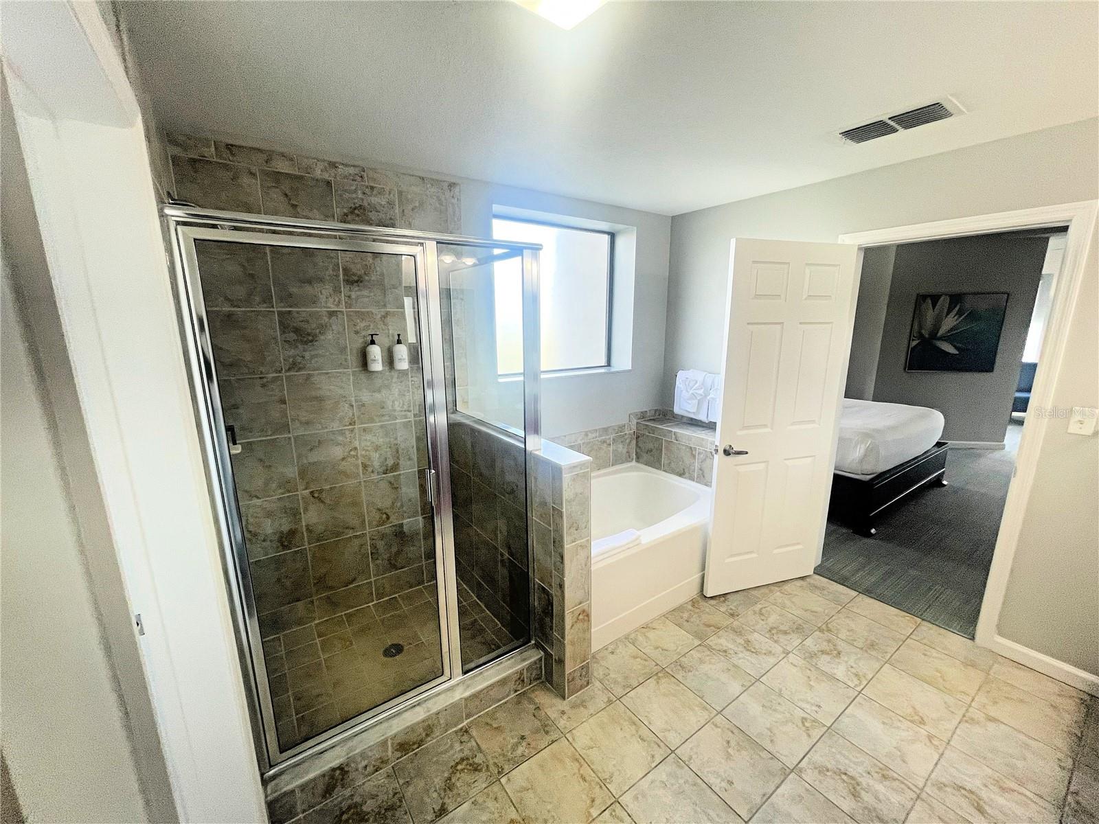 GROVE RESORT AND SPA HOTEL CONDOMINIUM 1 - Residential