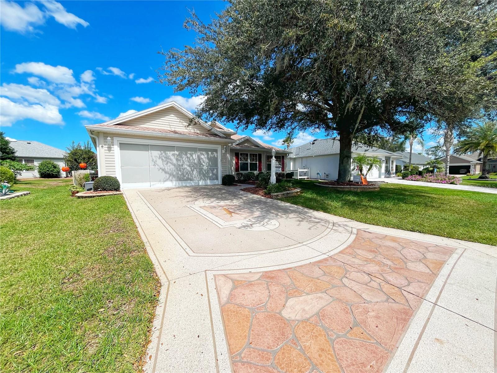 3209 HAMPTON LANE