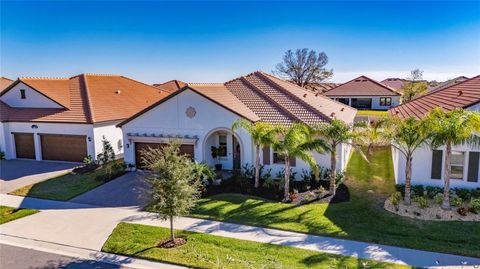 A home in WIMAUMA