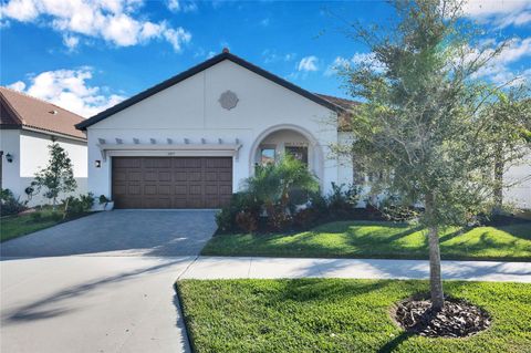 A home in WIMAUMA