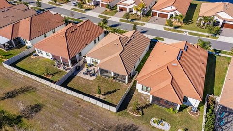 A home in WIMAUMA