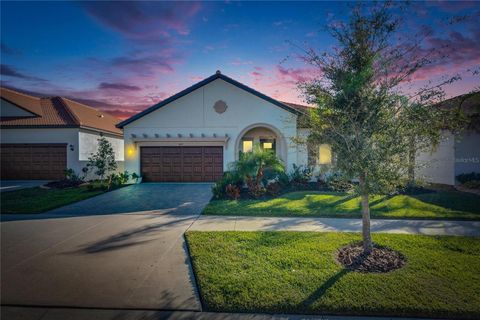 A home in WIMAUMA