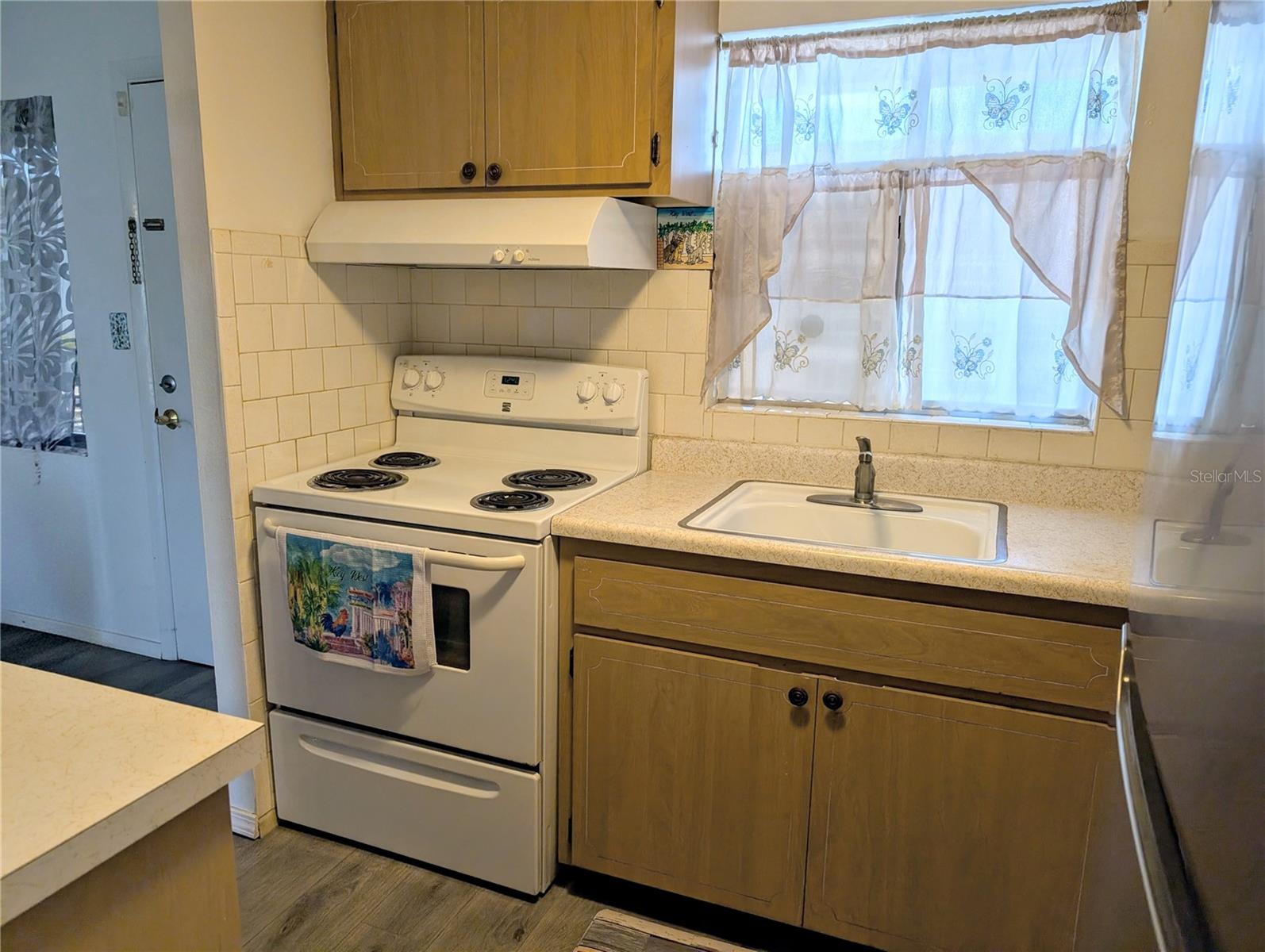 BAYSHORE GARDENS APTS 7 - Residential