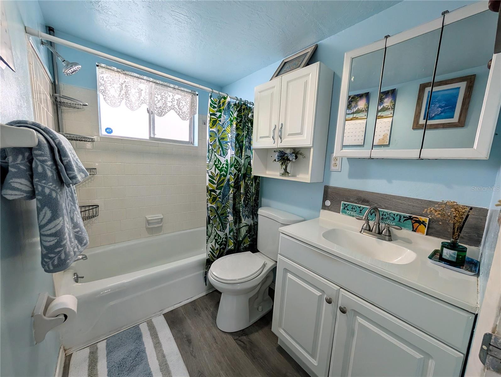 BAYSHORE GARDENS APTS 7 - Residential