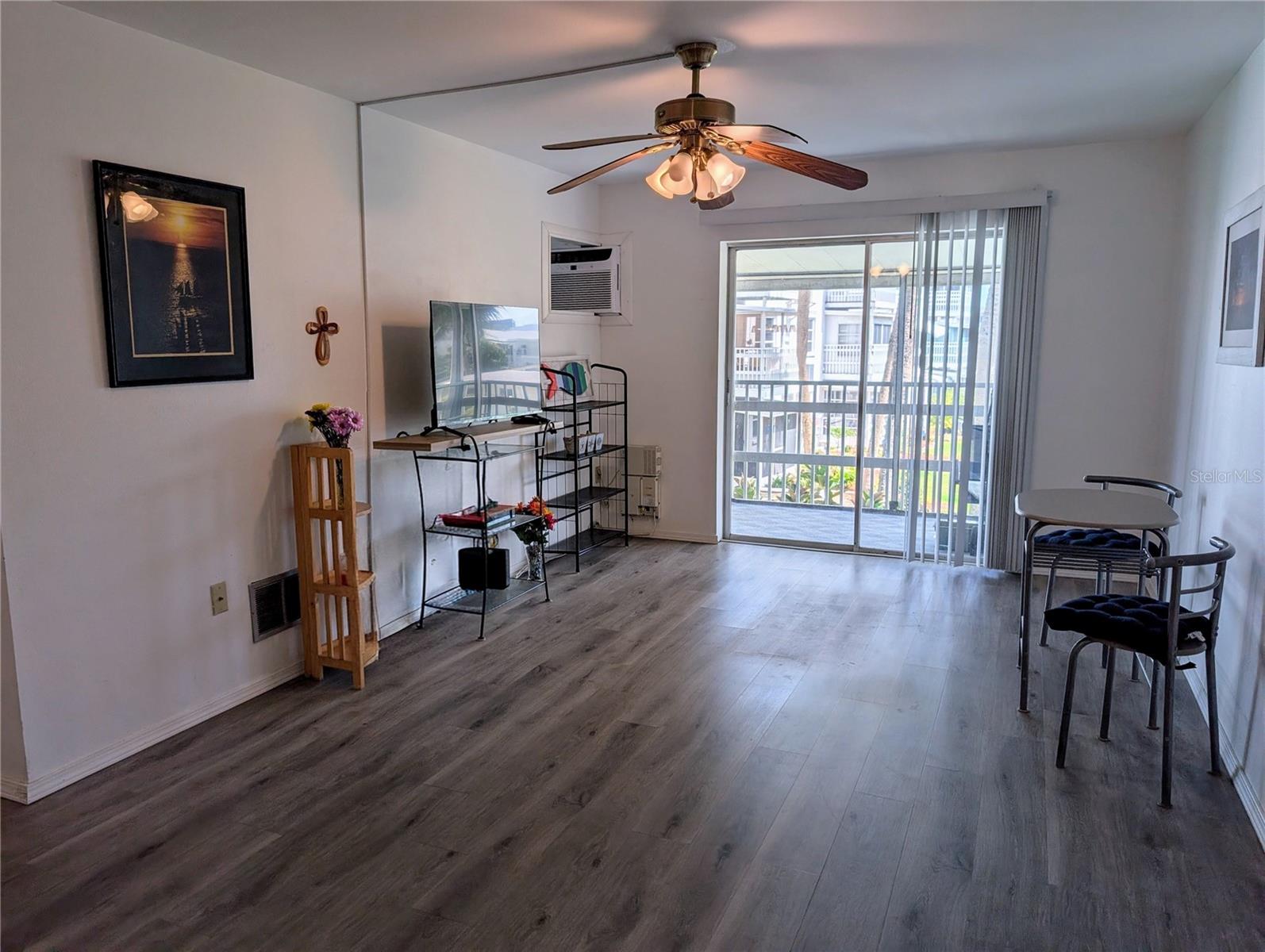 BAYSHORE GARDENS APTS 7 - Residential