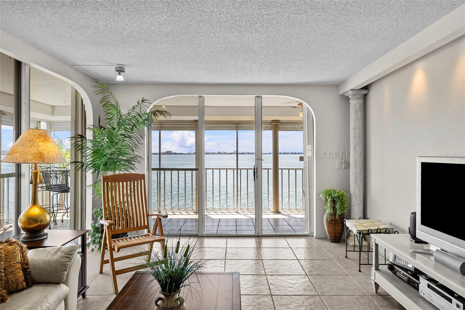 6060 SHORE BOULEVARD S 200