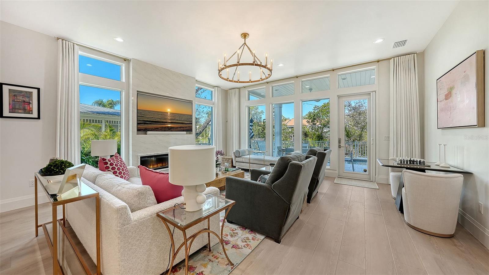 1621 BAY POINT COURT