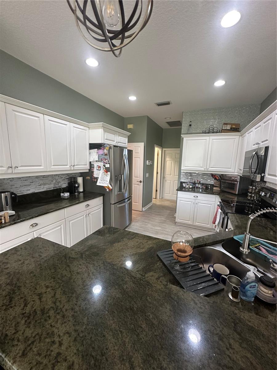 MCINTOSH LAKE - Residential Lease
