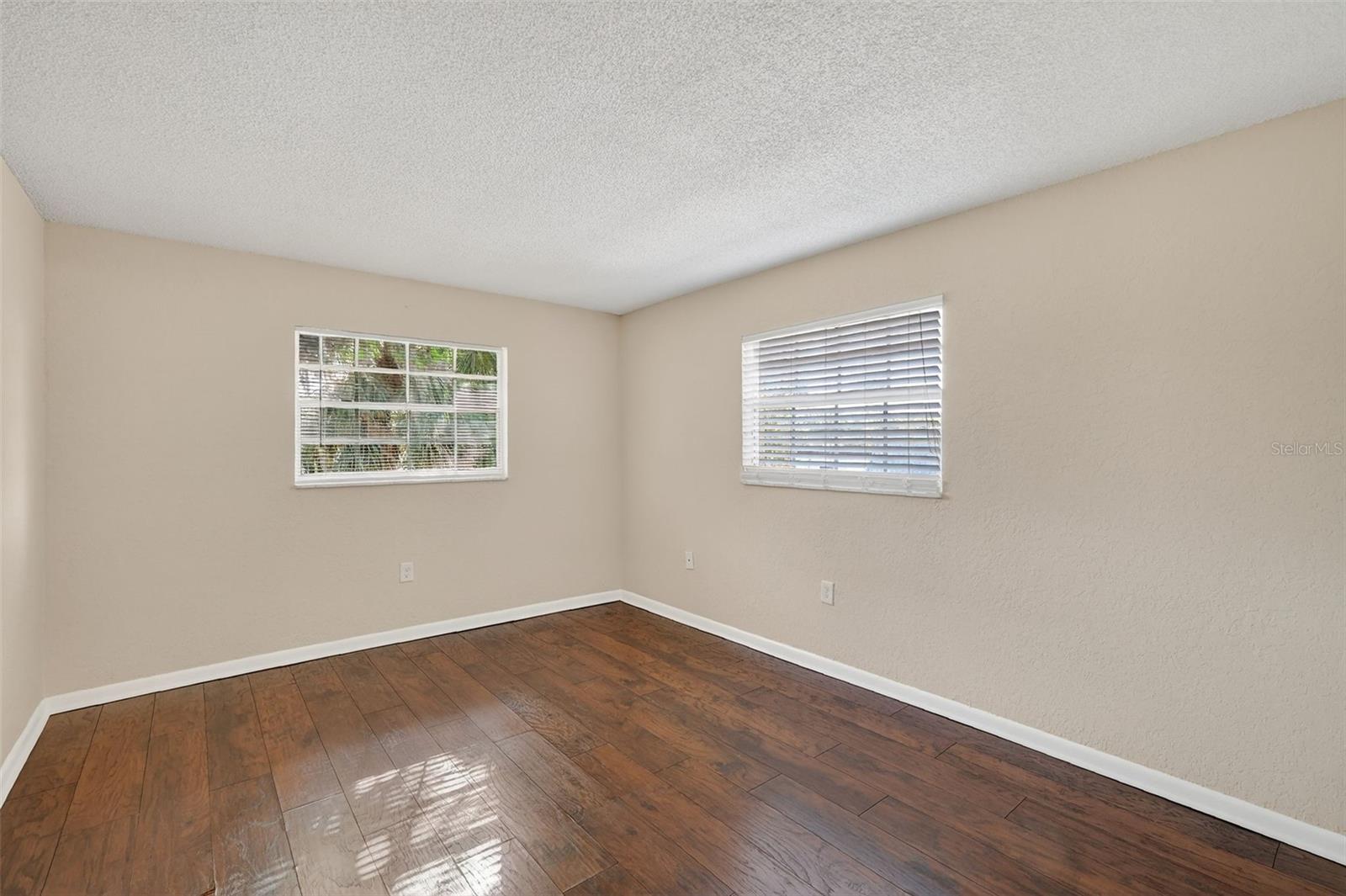 LEESBURG SPANISH OAKS CONDO - Residential