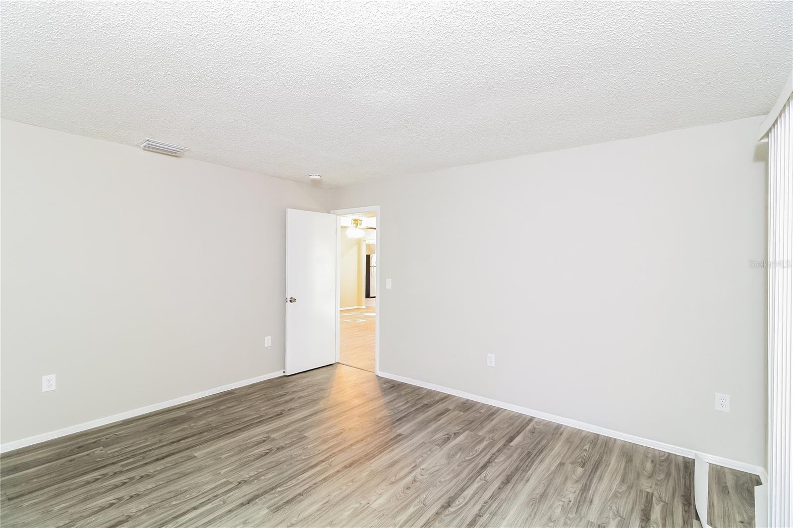 LAKE SARASOTA - Residential Lease