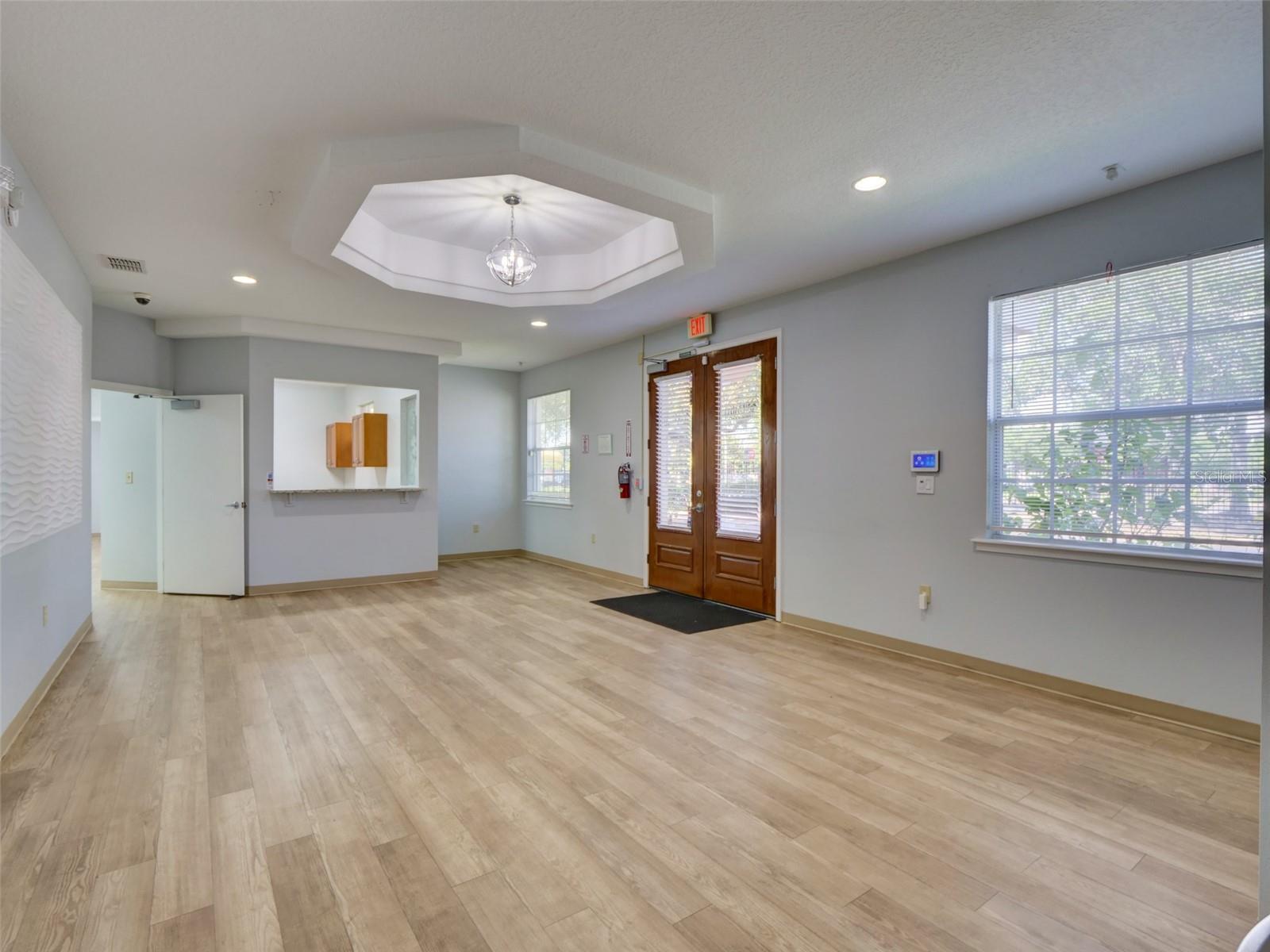 733 S GOLDENROD ROAD