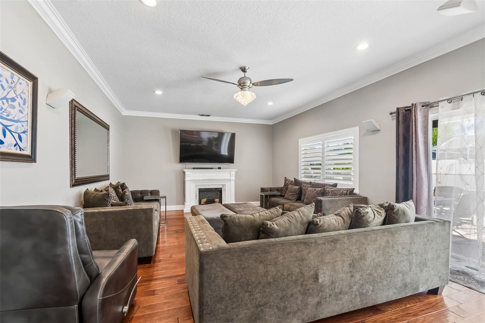 WINDSOR PARK AT THE EAGLES-FI - Residential