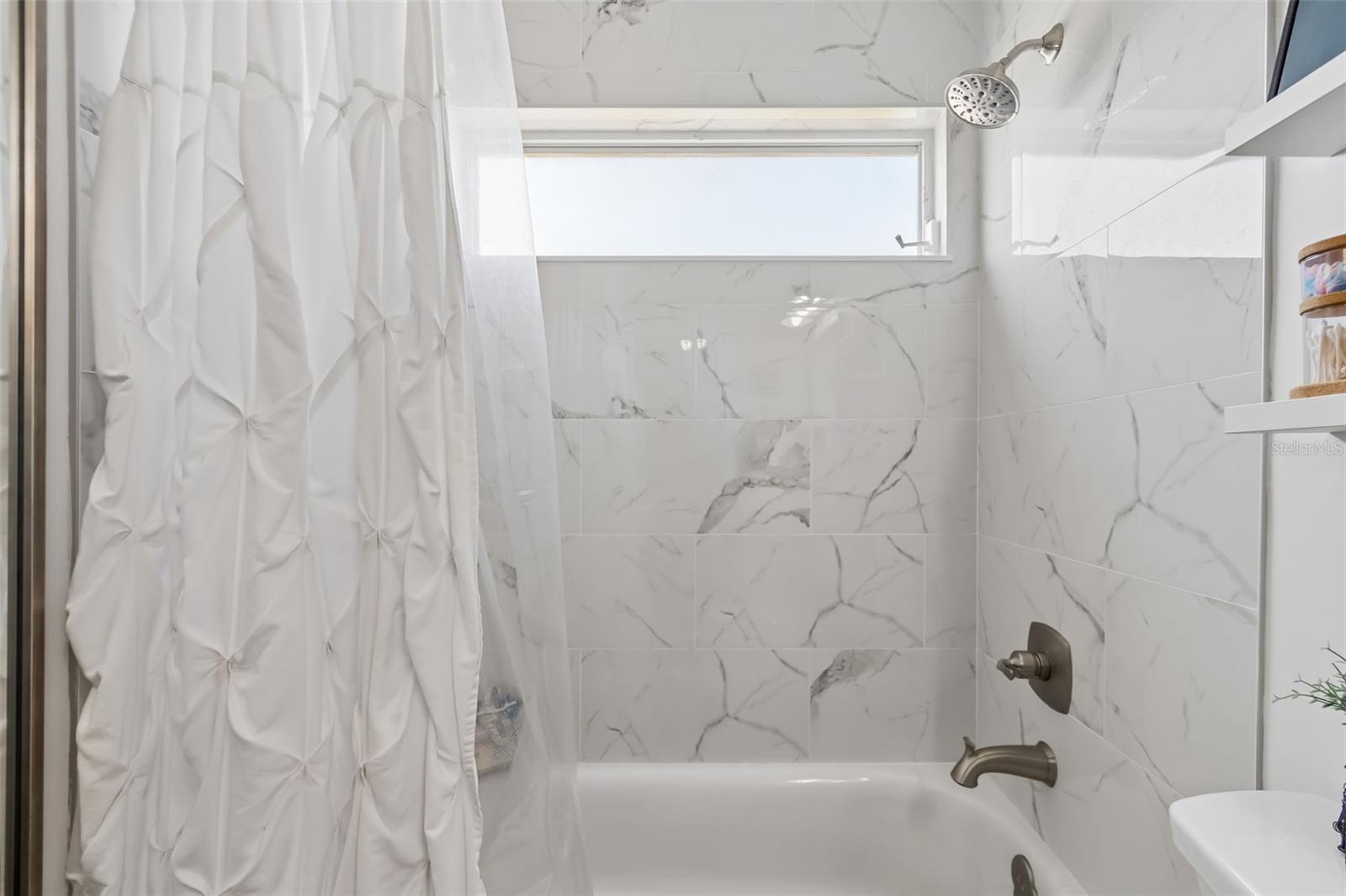 WINDSOR PARK AT THE EAGLES-FI - Residential