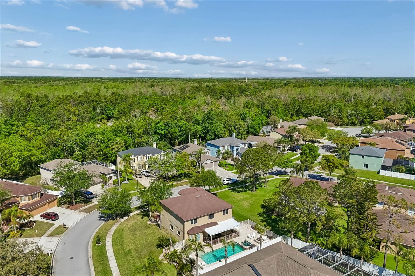 WINDSOR PARK AT THE EAGLES-FI - Residential