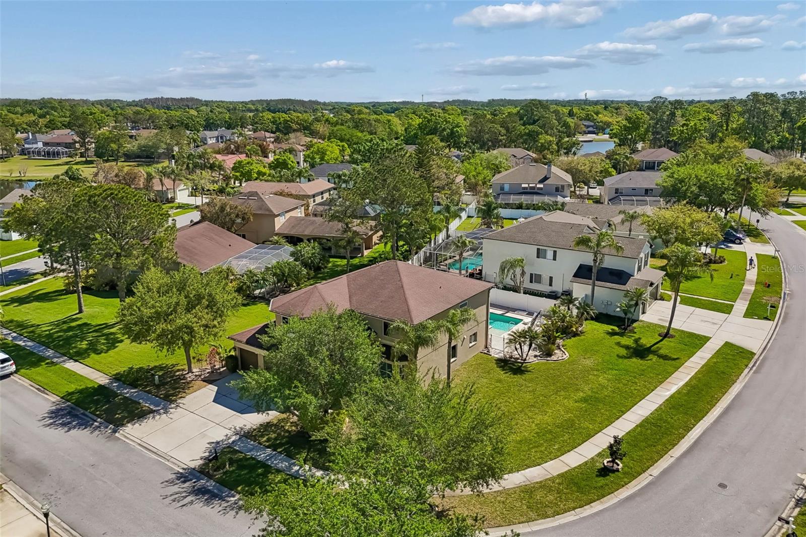 WINDSOR PARK AT THE EAGLES-FI - Residential