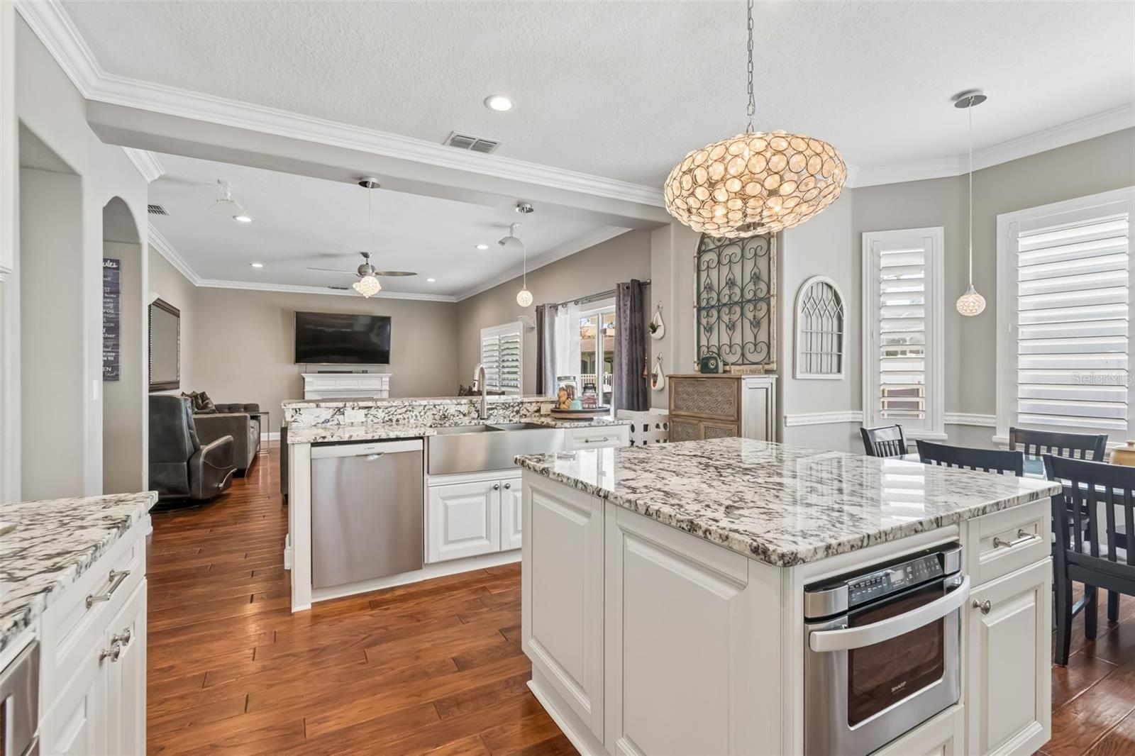 WINDSOR PARK AT THE EAGLES-FI - Residential