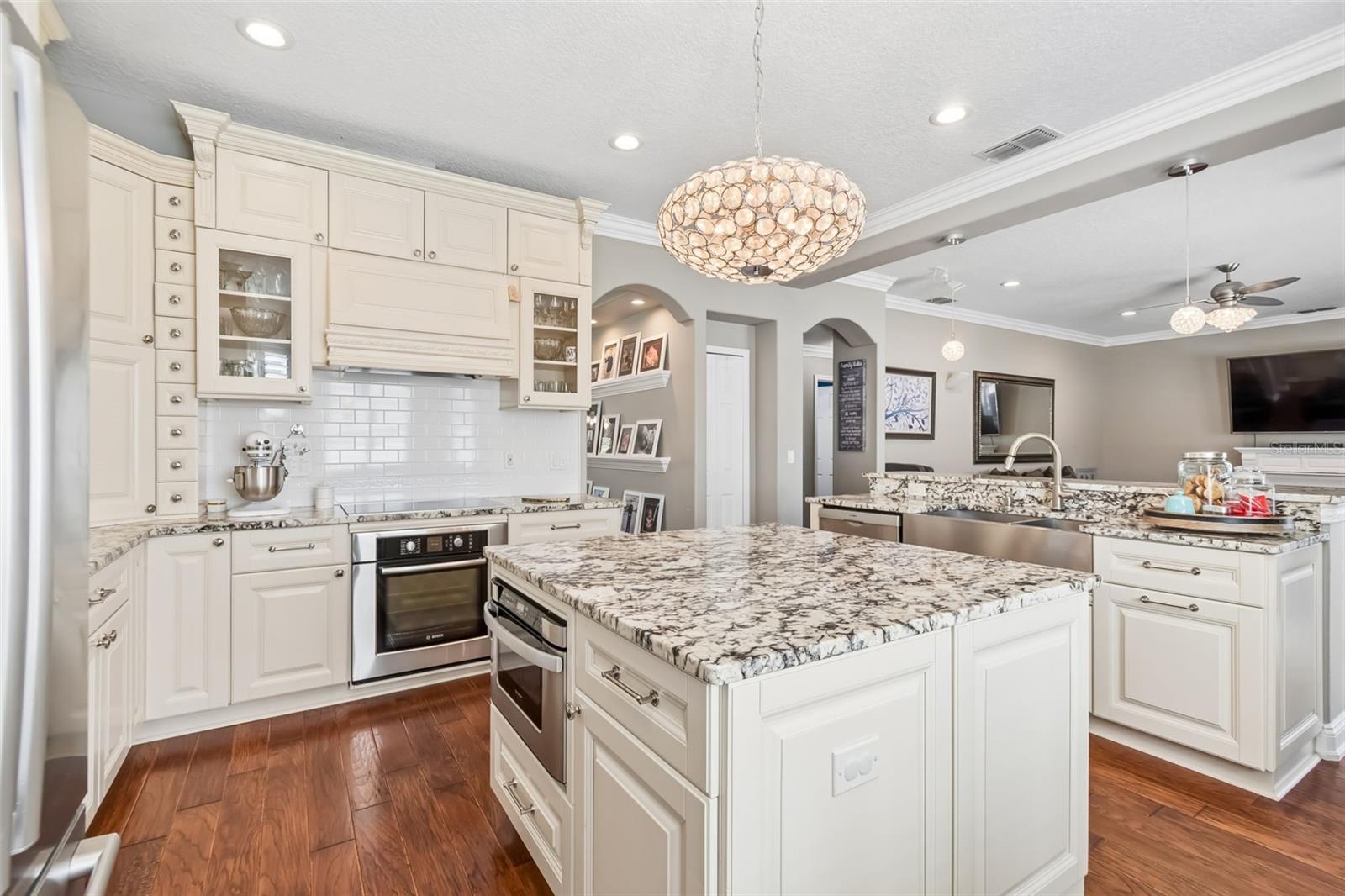 WINDSOR PARK AT THE EAGLES-FI - Residential