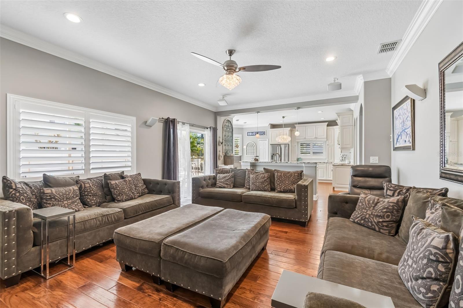 WINDSOR PARK AT THE EAGLES-FI - Residential