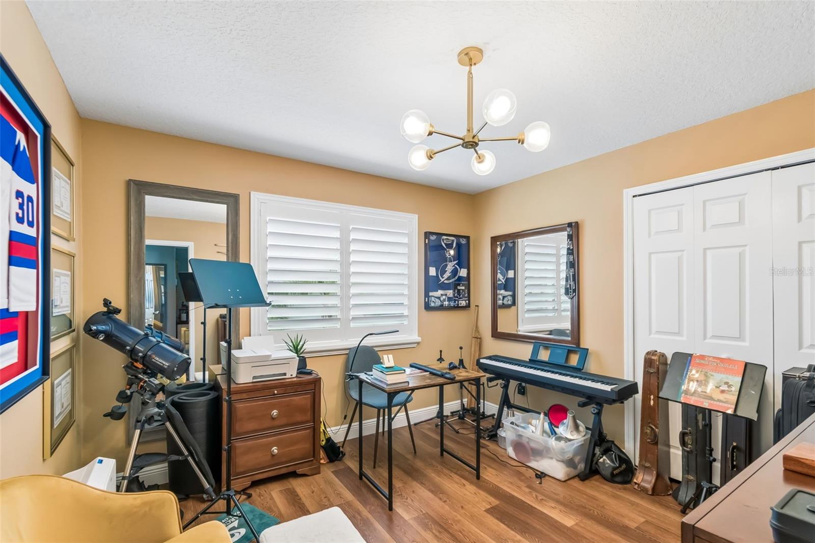 WINDSOR PARK AT THE EAGLES-FI - Residential