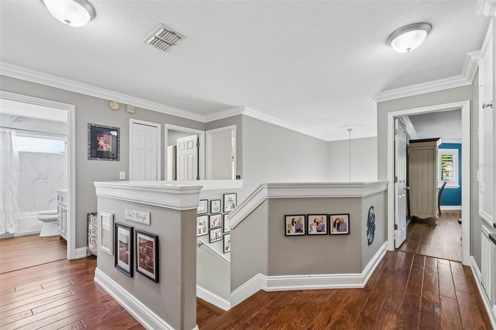 WINDSOR PARK AT THE EAGLES-FI - Residential