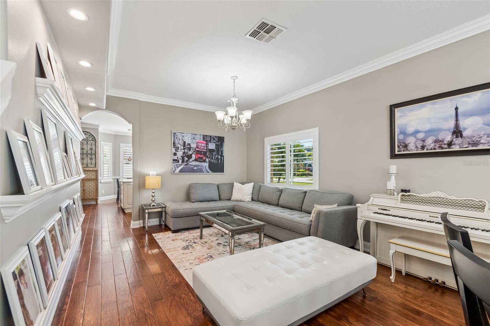 WINDSOR PARK AT THE EAGLES-FI - Residential