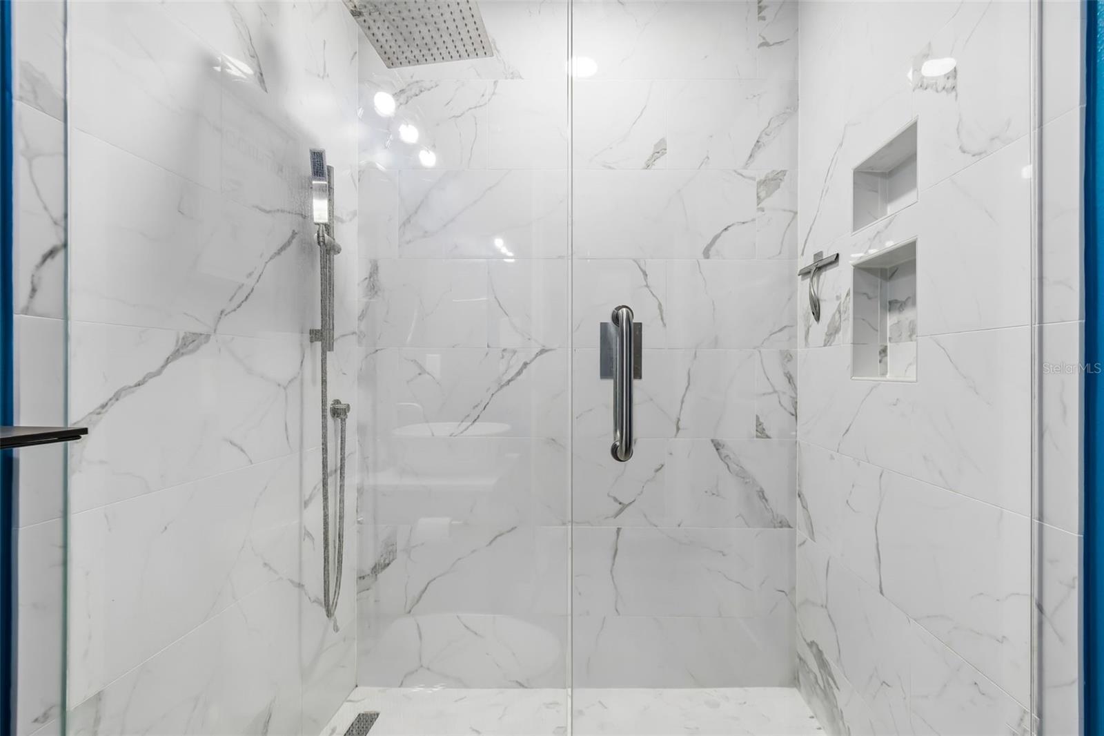 WINDSOR PARK AT THE EAGLES-FI - Residential