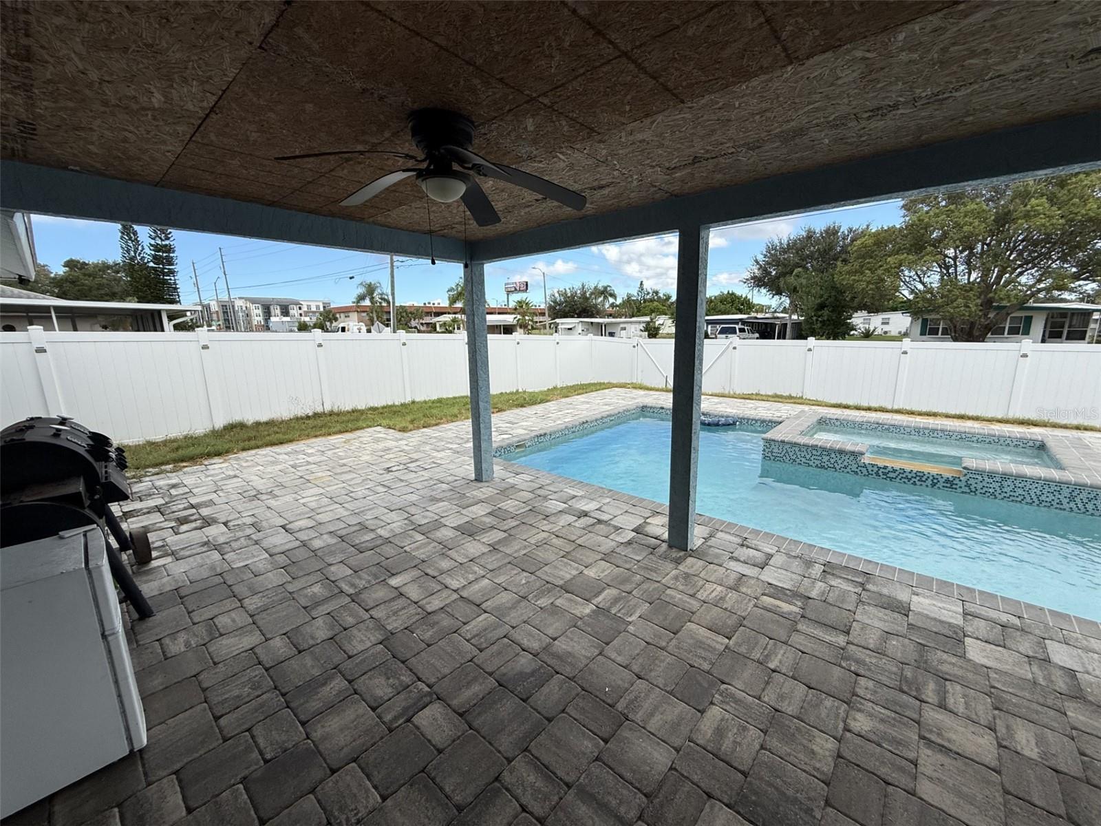 COUNTRY GROVE SUB - Residential