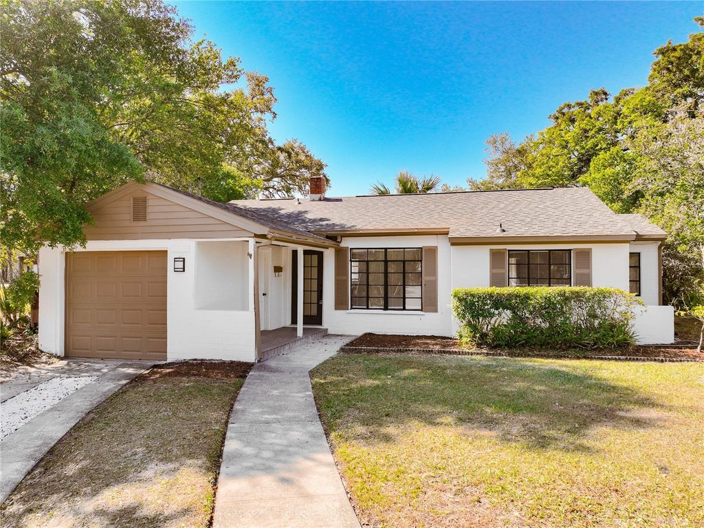Photo of 2222 Valencia Road, Orlando, FL 32803 (MLS # O6402535)