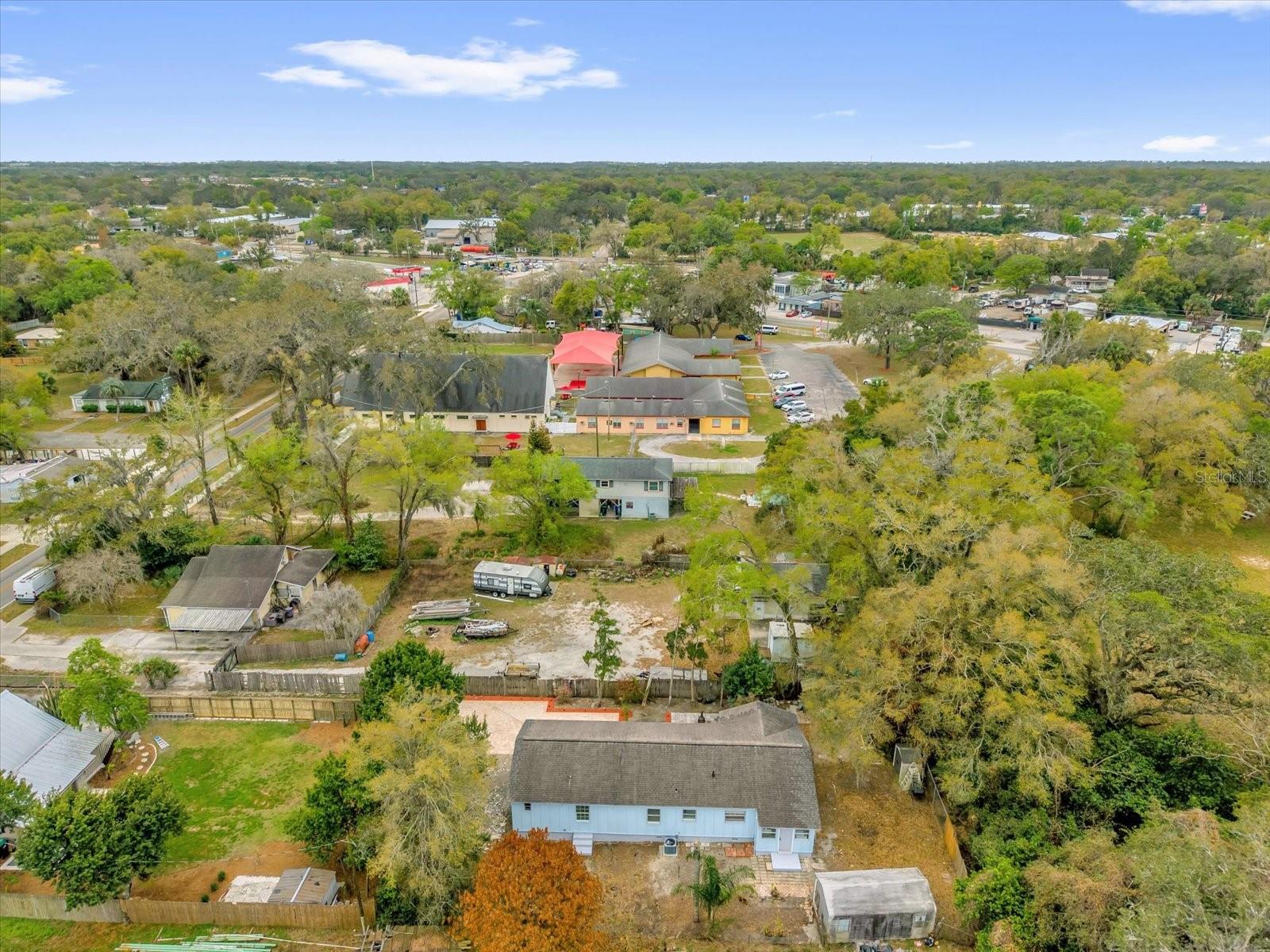 MC NEILS ORANGE VILLA - Residential