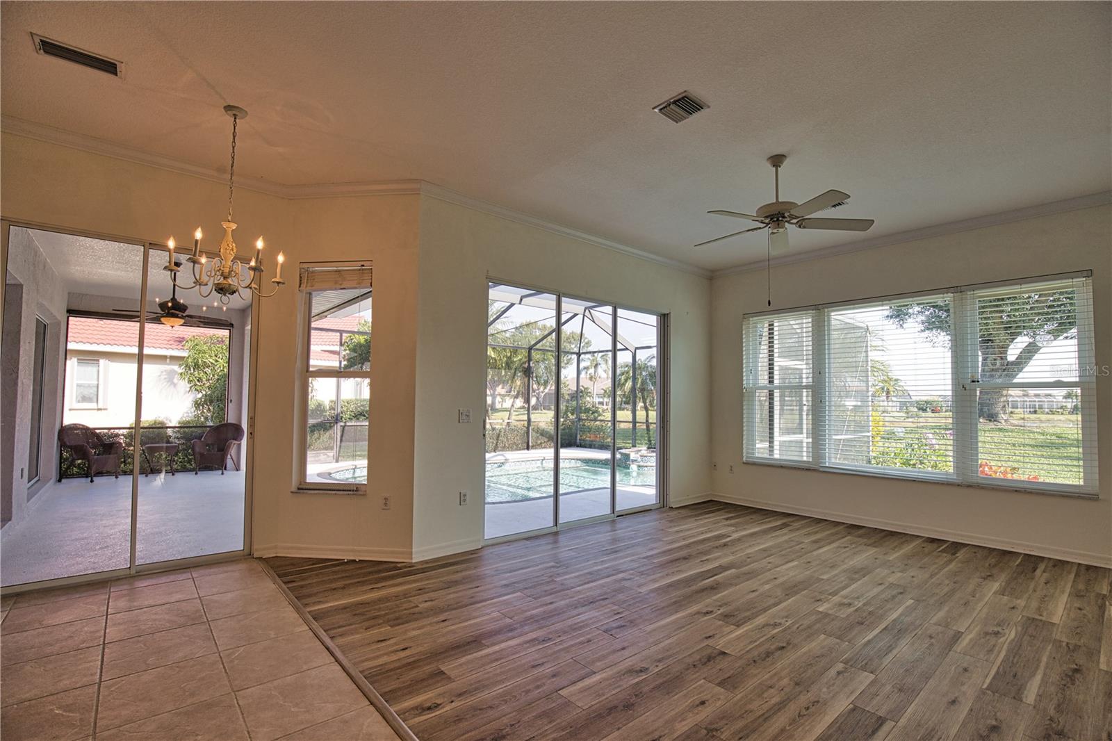 THE LAKES OF JACARANDA - Residential