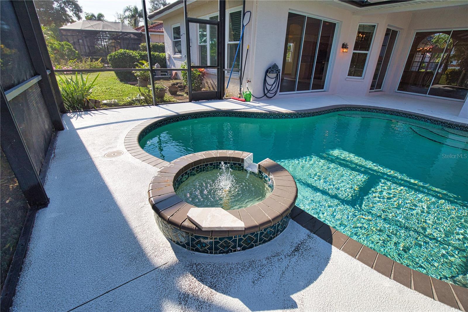 THE LAKES OF JACARANDA - Residential