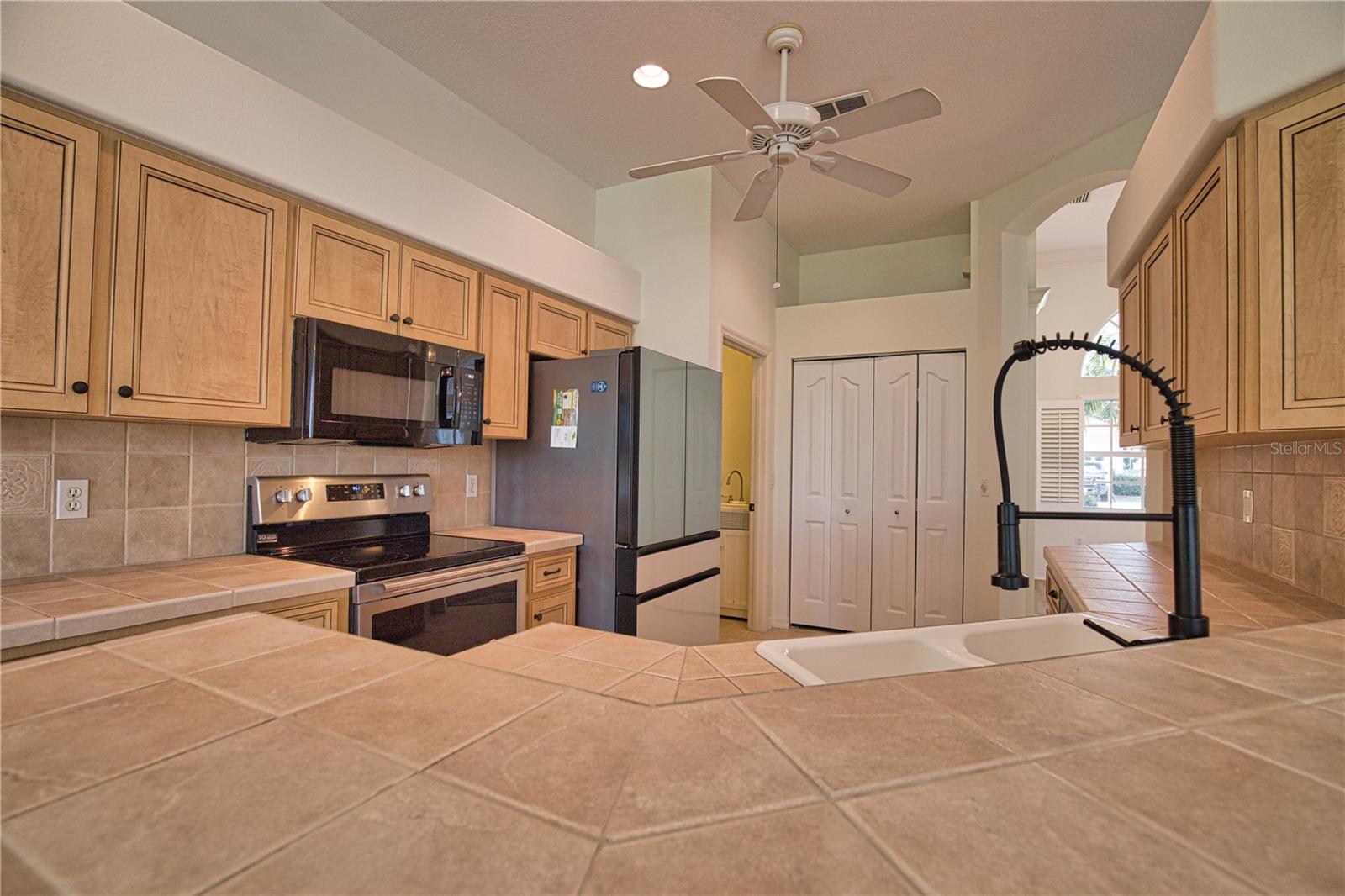 THE LAKES OF JACARANDA - Residential