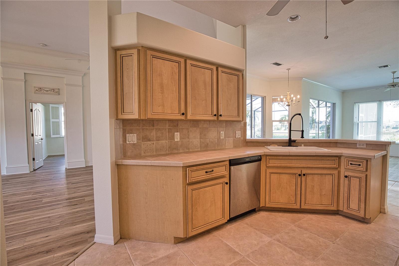 THE LAKES OF JACARANDA - Residential