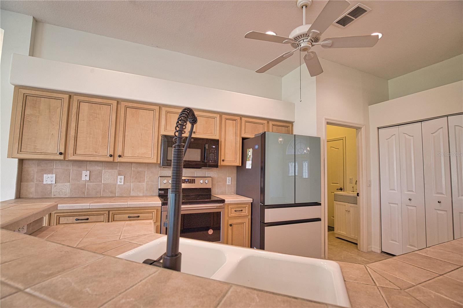 THE LAKES OF JACARANDA - Residential